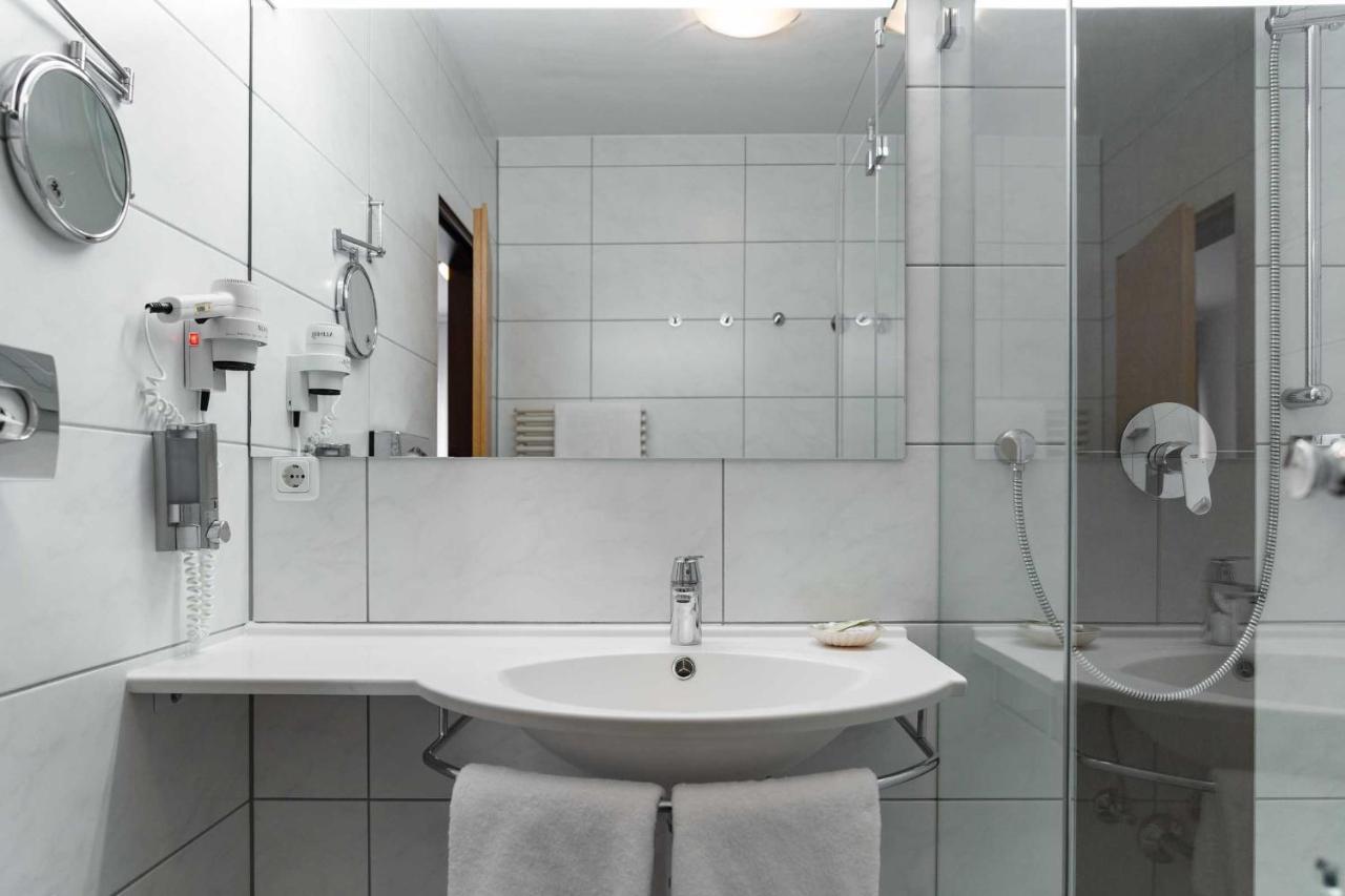 Hotel Wolfringmuehle Fensterbach Екстер'єр фото